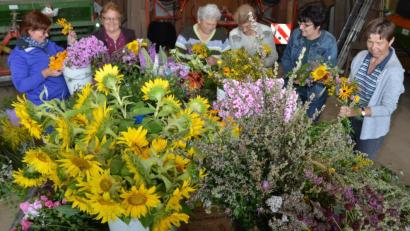 Bild: dob
Vielerorts werden für Mariä Himmelfahrt Kräuterbuschen gebunden - aber nicht überall ist dieser Tag auch ein Feiertag.