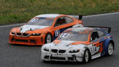 Bild: gf
Mit seinem 3er BMW (Startnummer 13) heimste Sebastian Kulzer bei der Cup-Trophy den Klassensieg ein und wurde Dritter in der F1-Trophy.
