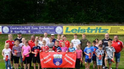 Bild: bey
Viel Spaß hatten die Kinder bei der Ferienaktion der Pleysteiner Bayernfans.
