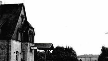 Bild: Josef Schmaußer
Beim Bahnhof Drahthammer zweigte damals die Vilstalbahn ab. Heute ist das Gebäude in Privatbesitz.
