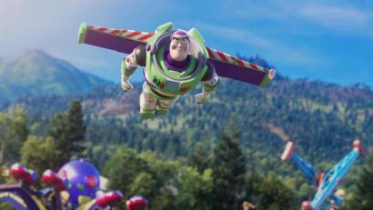 Bild: Disney/Pixar/dpa 
„Bis zur Unendlichkeit und noch viel weiter“ – Buzz Lightyear und seine Spielzeugkameraden sind in „A Toy Story: Alles hört auf kein Kommando“ wieder auf der Leinwand zu sehen.