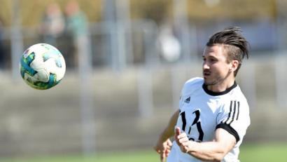 Bild: A. Schwarzmeier
SpVgg-SV-Spielertrainer Michael Riester kann beim Gastspiel in Stulln personell aus dem Vollen schöpfen. Ein Remis ist das Mindestziel.