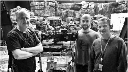 Bild: exb/Wolfgang Bäumler
Am Film-Set in London: (von links) Kamera-Assistent Julian Bucknall, "Director of Photography" Jonathan Sela und Wolfgang Bäumler, CEO der Vantage Film GmbH.