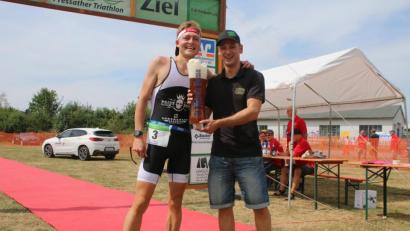 Bild: sne
Nach 12 Jahren hat er sein Ziel erreicht: Sven Pollert hat den Pressather Triathlon gewonnen.
