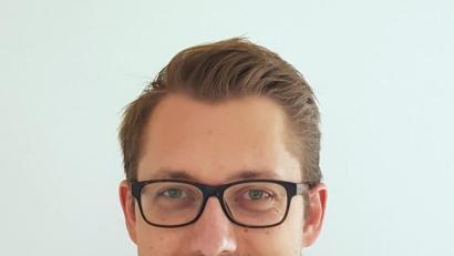 Bild: Thorsten Willecke
"Musik hilft mir zum Abschalten", sagt der neue Leiter der Weidener Franz-Grothe-Musikschule, Thorsten Willecke (30). Nur ab Oktober, wenn aus allen Schulräumen Weihnachtslieder erklingen, ist er manchmal genervt.