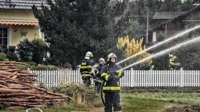 Bild: jma
Feuerwehrmänner aus Prestice bei der Übung.