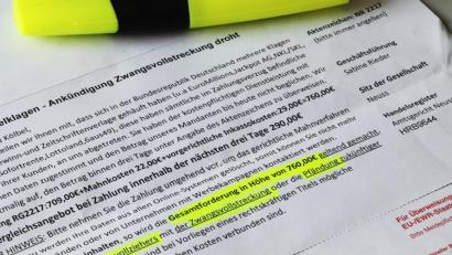 Bild: Wolfgang Steinbacher
Dieses Schreiben hat eine Betroffene aus Amberg erhalten. Nun will sie andere vor dem versuchten Betrug schützen.