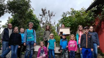 Bild: exb
Die Kinder bauen beim Obst- und Gartenbauverein Gunzendorf Igelkästen zusammen und lernen viel über deren künftige Bewohner.
