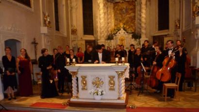 Bild: tie
Einen Einblick in das Schaffen des tschechischen Komponisten Joachim Joseph Ignaz Brentner gaben die Musiker bei ihrem Konzert in der Kirche Mariä Himmelfahrt.
