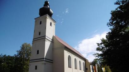 Bild: mma
Die Frohnbergkirche heute. In Hans Lobenhofers Kindheit spielte sie auch schon eine Rolle: Seine Eltern hatten damals die Wirtschaft nebenan gepachtet.