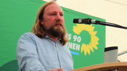 Bild: Holger Stiegler
Grünen-Fraktionschef Anton Hofreiter am Sonntagnachmittag auf dem Kemnather Wiesenfest.