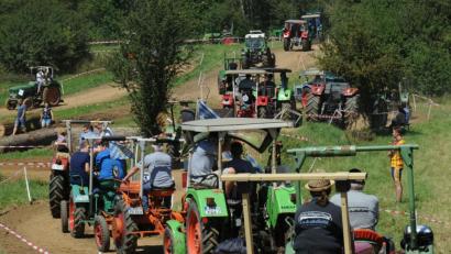 Bild: gf
Auf geht´s zur Ausfahrt, zuerst durch den Mofa-Cross-Parcours, dann nach Neukirchen und wieder zurück.