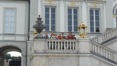 Bild: exb
Der Treppenaufgang zum Schloss Nymphenburg bietet einen eindrucksvollen Blick auf den Schlosspark. Davon überzeugten sich die Teilnehmer an der Fahrt des Kreisjugendamts.