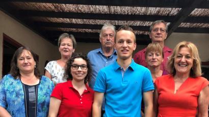 Bild: exb
Nach der Neuwahl (von links): MdB Marianne Schieder, Gertraud Scharf, Chiara Haubelt, Georg Rottenkolber, Martin Bauer, Katharina Bauer, Franz Probst und Lydia Magdalena Schimmer.