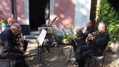 Bild: fam
Das „Prager Wind Quintett“ musiziert Vanhals Partita sensibel und engagiert.