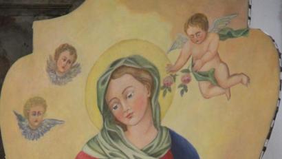 Bild: prh
Nach sechsmonatiger Restaurierung erstrahlt das ursprüngliche Altarbild mit der Darstellung Marias mit dem Jesuskind auf dem Schoss in altem Glanz. Es soll bald wieder seinen angestammten Platz an der Spitze des Hochaltars in St. Felix einnehmen.