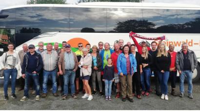 Bild: njn
Die Bierwanderung in Franken machte den Teilnehmern viel Spaß. Mit auf dem Bild Vorsitzender Reiner Ockl (erste Reihe vierter von links).