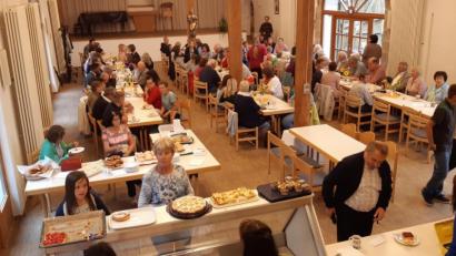 Bild: exb
Beim Kulmainer Pfarrfest gibt es auch die ein oder andere Köstlichkeit.