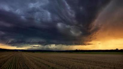 Bild: Lena Held
Ein Gewitter zog am Sonntagabend über die Oberpfalz.