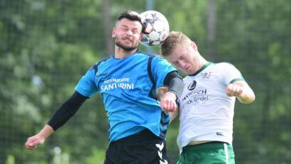 Bild: Schrems
Der FC Tirschenreuth (links Manuel Zeitler in der letzten Heimpartie gegen Katschenreuth) empfängt am Samstag den SV Bavaria Waischenfeld.