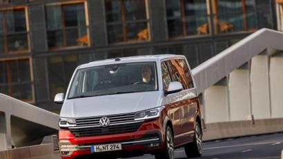Bild: VW Nutzfahrzeuge
Mit Bulli und Transporter auf den Straßen von Amsterdam unterwegs.