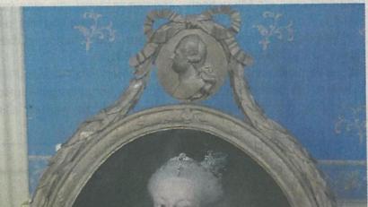 Repro: Anton Heindl/exb
Ein Paravent mit dem Porträt von Herzogin Elisabeth Friederike Sophie (1732 bis 1780) befand sich ebenfalls eine Zeitlang auf Schloss Wolframshof, wie eine wohl vor dem Brand 1920 entstandene Aufnahme (rechts) zeigt.