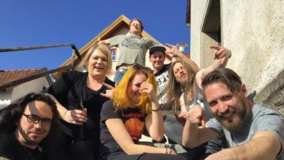 Bild: exb
Die „Alex Mukke Band“ veröffentlichte erst kürzlich ihr Debütalbum „Kumma zam“.