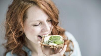 Bild: drubig-photo – stock.adobe.com
Eine Pause mit einem selbst gemachten Brot, ist genussvoller als der Hamburger vom Straßenkiosk.