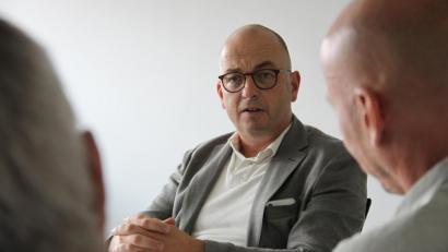 Bild: Stefan Zaruba
Christian Deglmann gibt sich im Interview angriffslustig, attackiert mehrfach "die Stadtspitze".