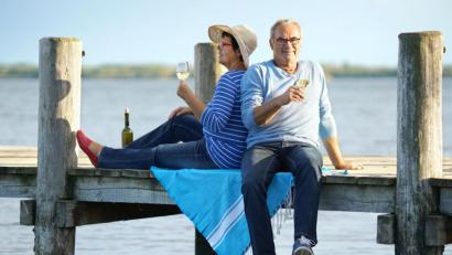 Bild: Jenny Sturm – stock.adobe.com
Ein kleines Picknick an einem ungewöhnlichen Ort macht das Leben glücklicher.