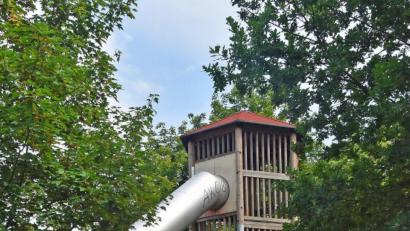 Bild: Andreas Royer
Der Spielplatz im Bürgerpark gegenüber dem Bahnhofsgelände wird sehr gut angenommen. Nach Vorstellungen der CSU-Stadtratsfraktion soll er bald mit einem Wasserbereich noch attraktiver gemacht werden.