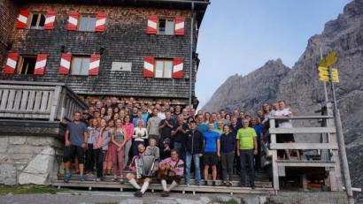 Bild: hä
Die Teilnehmer am diesjährigen Treffen der Sektion Karlsbad des Deutschen Alpenvereins.