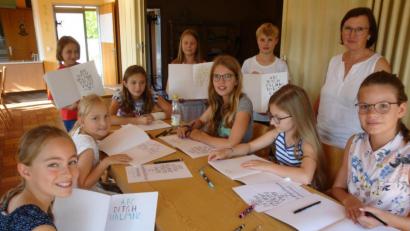 Bild: ksi
Klara Bauer unterwies elf Kinder in der Kunst des „Schönschreibens“.