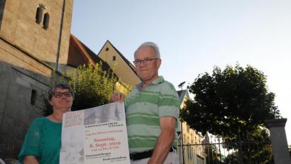 Bild: njn
(von rechts) Museumsleiter Manfred Klöble und Mitarbeiterin Steffie Braun freuen sich schon auf den "Tag des offenen Denkmals", wenn es auf das Dach der Kirche geht..