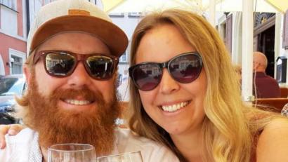 Bild: exb
Andrew Ford Smith (32) mit seiner Ehefrau Chelsea White (33). Die beiden wohnen seit November 2018 in Grafenwöhr und sind in seinen Videos bei Youtube zu sehen.