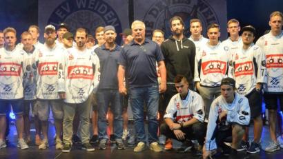 Bild: Kunz
Das ist das aktuelle Team der ersten Mannschaft bei den Blue Devils.