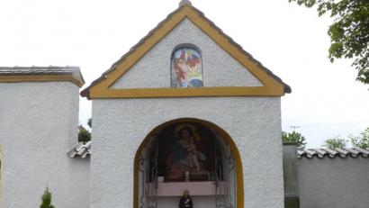Bild: bk
Die Kaltenbrunner sind zurecht stolz auf ihre Friedhofskapelle, die nun wieder in neuem Glanz erstrahlt.