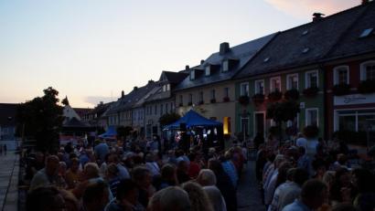 Bild: kaz
Immer besser angenommen: Der gesellige Vorabend vor dem Oldtimertreffen