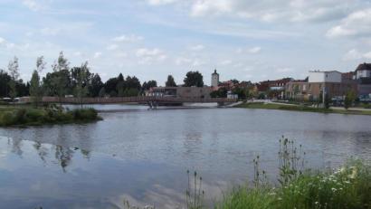 Symbolbild: cr
Ein Schwarzangler wollte im Stadtteich fischen.