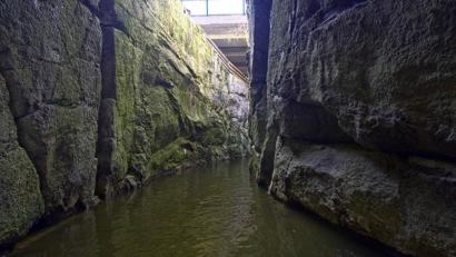 Bild: Thomas Sporrer/exb
Vor 800 Jahren wurde der untere Stadtteich fertiggestellt. Die Abzugsanlage ist ein technisches Meisterwerk, die heute noch seines Gleichen sucht. Beim Tag des Denkmals am Sonntag, 8. September, kann dieses Bauwerk besichtigt werden. Thomas Sporrer bietet auch Führungen an.