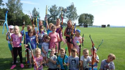 Bild: exb
Rund 20 Kinder kamen zu einem kurzweiligen Nachmittag auf dem Sportplatzgelände in Weidenthal zusammen.