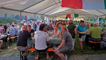 Bild: twi
Bei der "Italienischen Nacht" in Saltendorf herrschte großer Besucherandrang.