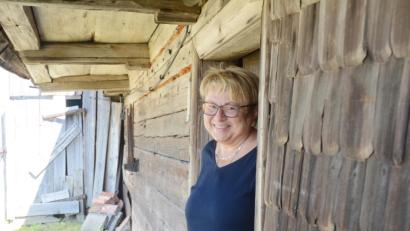 Bild: Gabi Schönberger
Maria Singer-Hilburger im ältesten Bauernhaus Eslarns.
