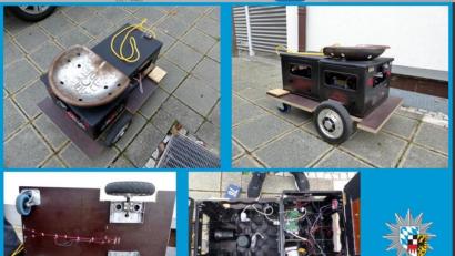 Screenshot: Polizei Mittelfranken via Twitter
Am Sonntagabend (01.09.2019) bot sich Beamten der PI Zirndorf ein nicht alltägliches Bild. In der Spitalstraße beobachteten sie einen jungen Mann, der es sich auf seinem selbstgebauten Gefährt bequem gemacht hatte und mit einer Geschwindigkeit, die definitiv schneller war, als die Polizei erlaubt, den Gehweg entlang fuhr.