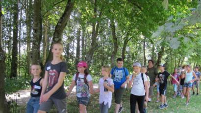 Bild: hä
Die Ferienprogramm-Aktion des OWV begann traditionsgemäß mit einer Wanderung.