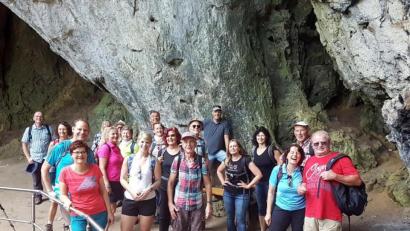 Bild: mor
23 Teilnehmer nehmen an der Wanderung durch die Fränkische Schweiz teil.