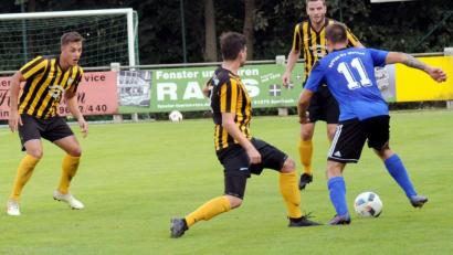 Bild: btg
Im letzten Heimspiel hatte der SV Kulmain die SpVgg SV Weiden II am Rand einer Niederlage. Gegen die SpVgg Schirmitz soll dagegen wieder ein Sieg gelingen.