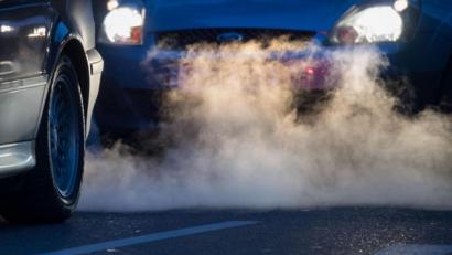 Bild: Marijan Murat/dpa
Im Diesel-Abgasskandal lässt sich das Landgericht Weiden die Sicht von den Nebelkerzen der VW-Anwälte nicht vernebeln.