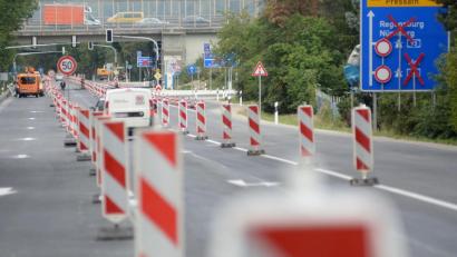 Bild: Gabi Schönberger
Die Baustelle auf der B 470 wird aufgelöst Bild: Gabi Schönberger