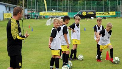 Bild: Gerhard Götz
Sven Kahlert, der mit dem Frauen-Fußball-Club Frankfurt 2011 den DFB Pokal geholt hat, arbeitet seit einigen Jahren im Nachwuchsbreich.